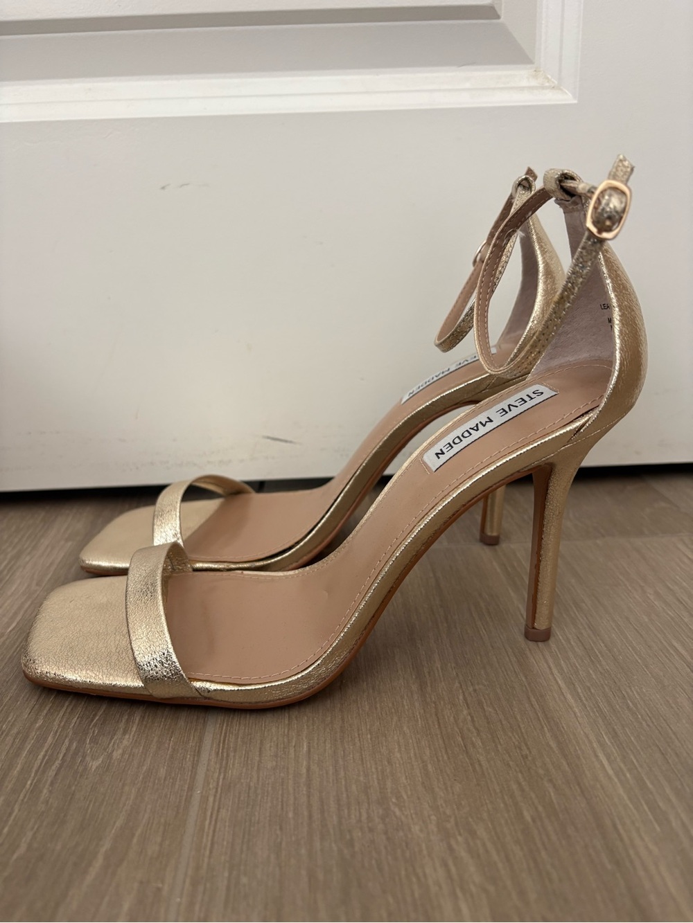 Steve Madden Shaye Gold Metallic Ankle Strap Heels Size 10